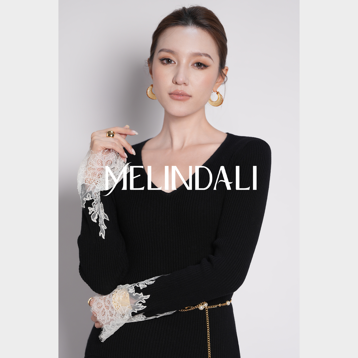 MELINDA LI【月光天鹅】100绵羊毛蕾丝绣花V领肌理感针织上衣半裙