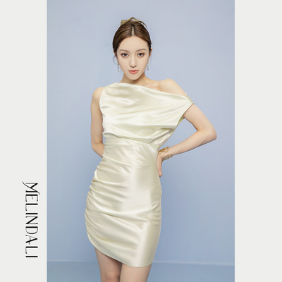 荡领醋酸缎面浪漫慵懒