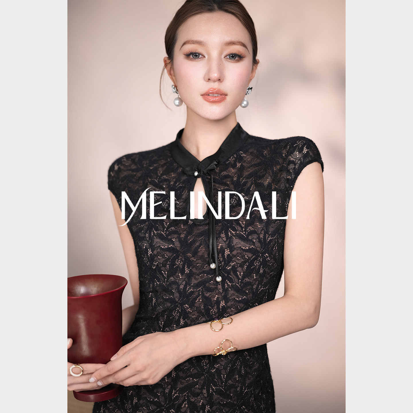 MELINDA LI【冷艳入骨】新中式弹力蕾丝手工盘扣水滴小立领旗袍