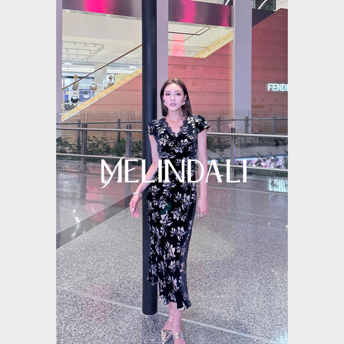 MELINDA LI【白玉兰】新中式重磅真丝丝绒烧花睫毛蕾丝斜裁吊带裙