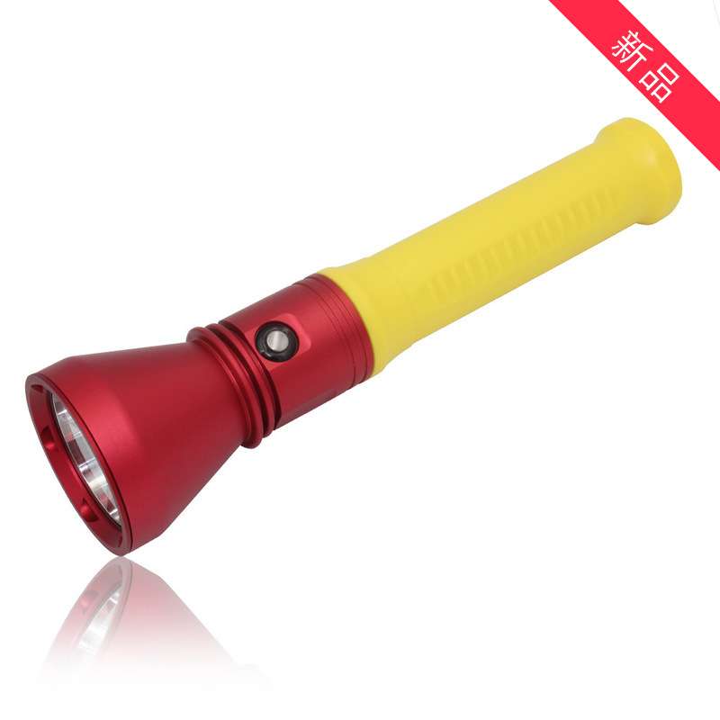 新品 水下照明灯 XHP70潜水手电筒18650 26650电池充电潜水灯手电