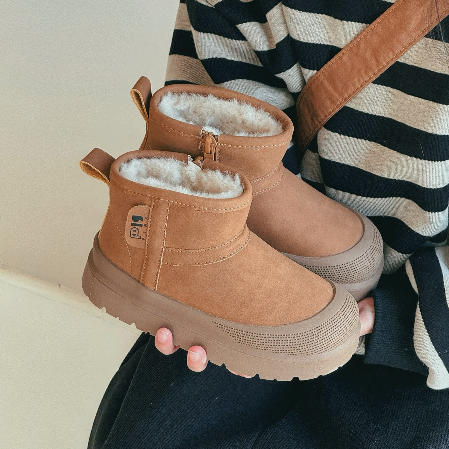 儿童雪地靴毛毛靴2025冬季新款