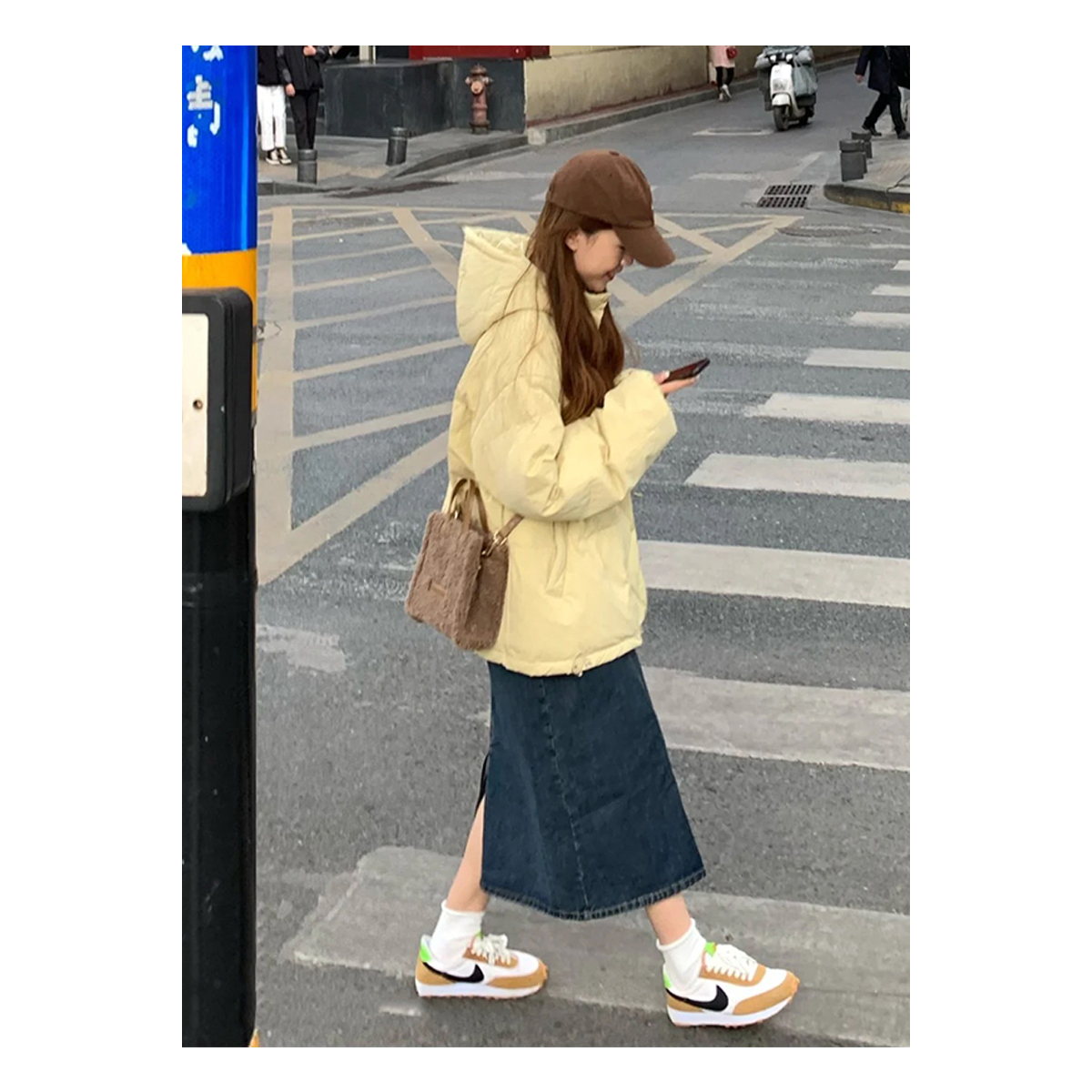 短奶黄色羽绒棉服女2025冬季新款流行的小个子韩版气质简约小众