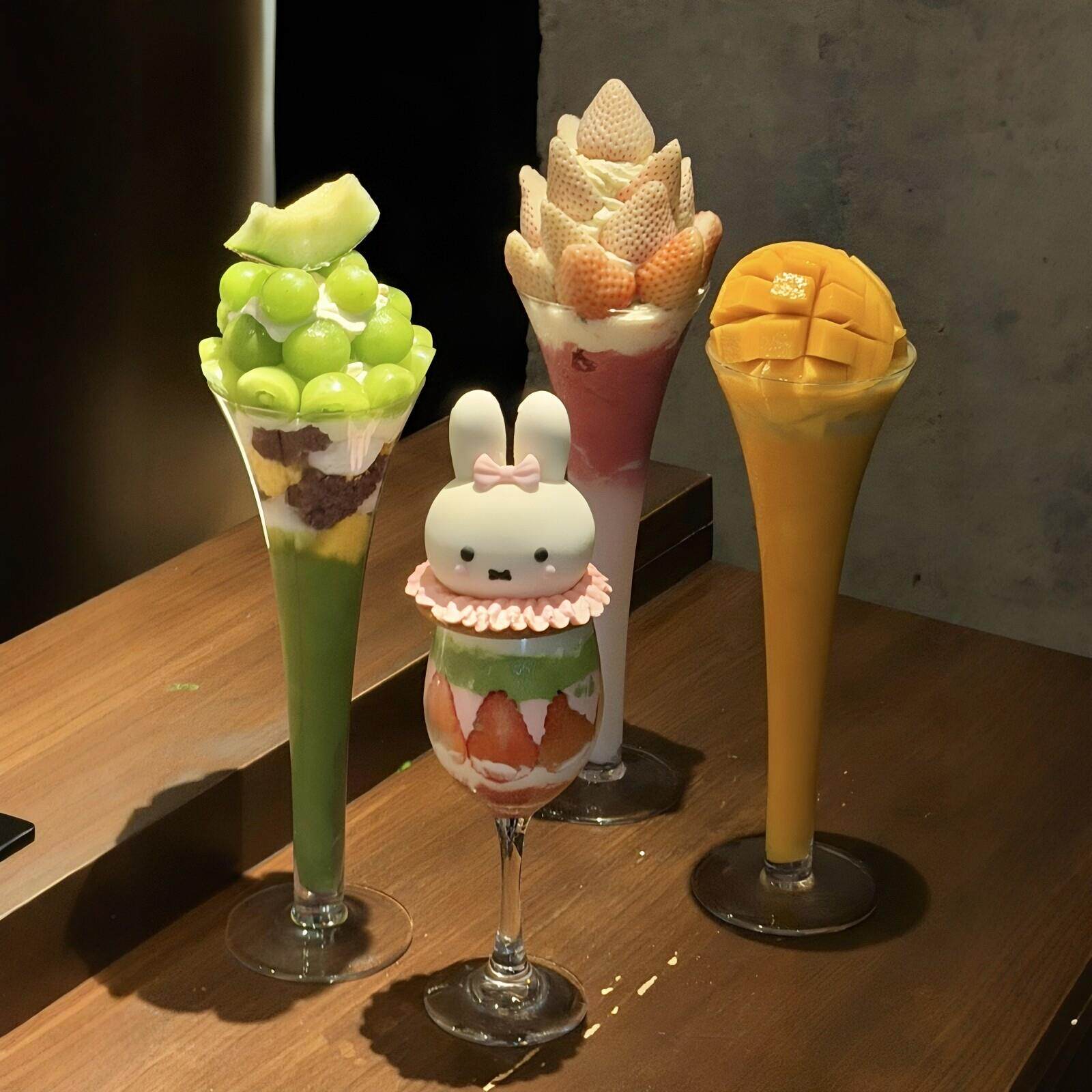 草莓芒果狂野夜芭菲夏季