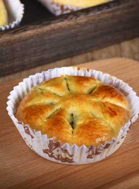 round cake cups 200Pcs hamburger tray, convenient and practi