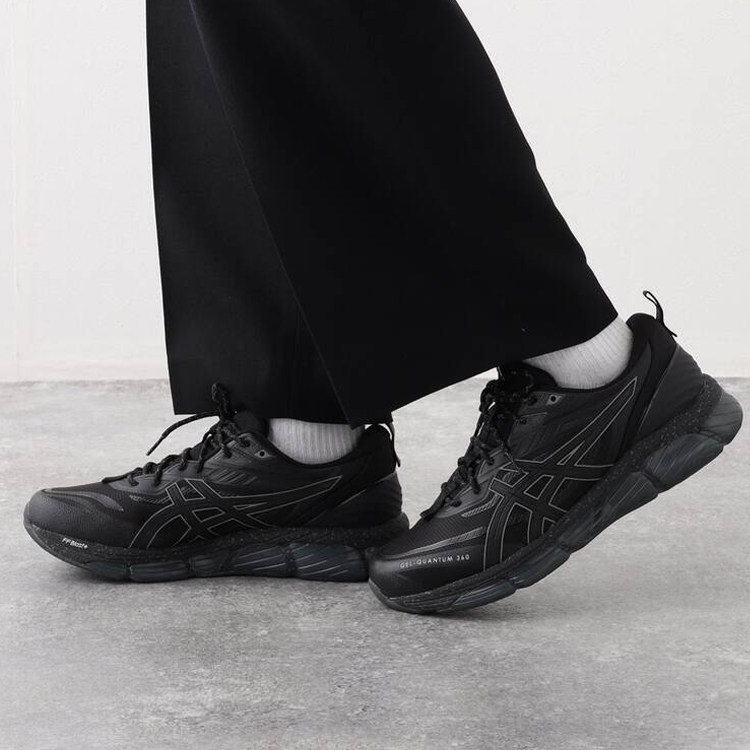 亚瑟士黑色舒适耐用跑步鞋