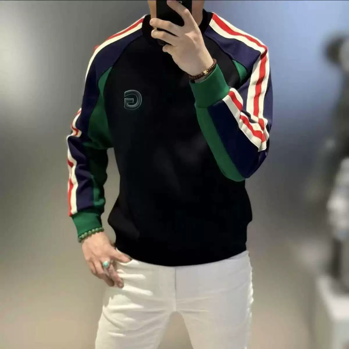 撞色条纹圆领卫衣男修身打底衫