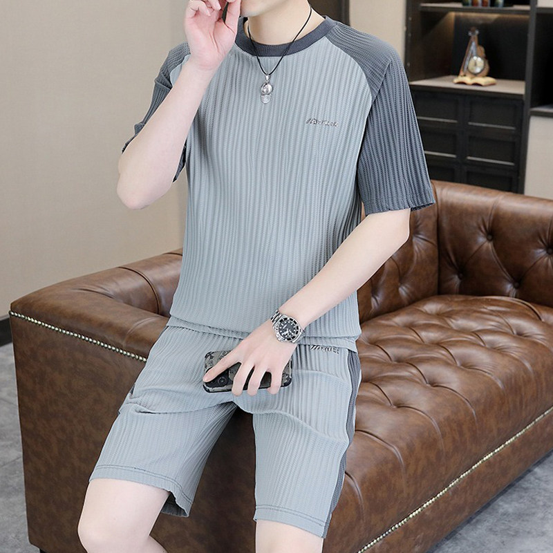 高端冰丝套装男夏季薄款短袖短裤男装搭配一套帅气潮流休闲衣服