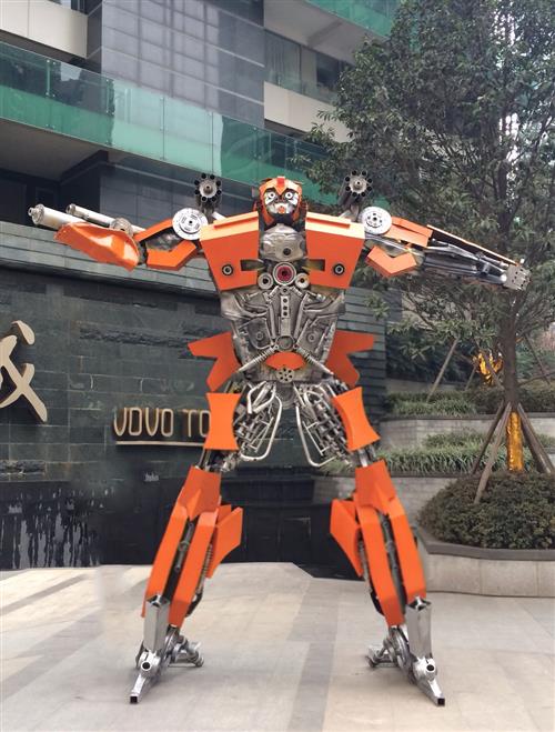 大型铁艺变形金刚模型金属摆件大黄蜂擎天柱户外雕塑米米机器人