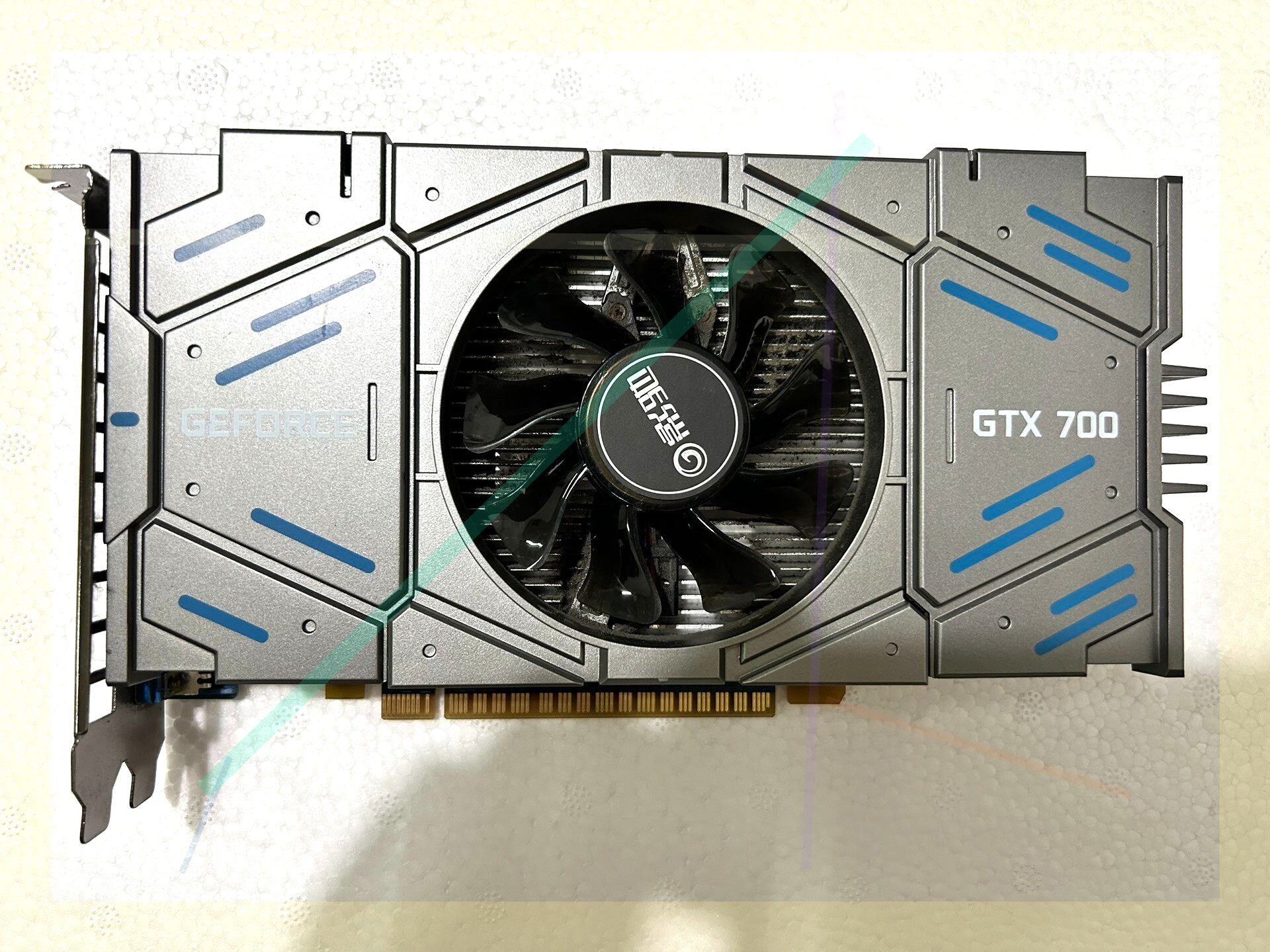影驰gtx750虎将 无需独立供电 成色不错