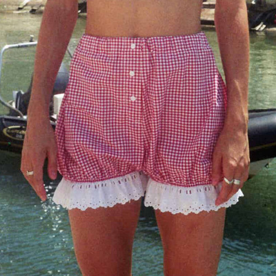 夏季清新甜美松紧腰格子纽扣蕾丝花边拼接中腰花苞裤Plaid shorts