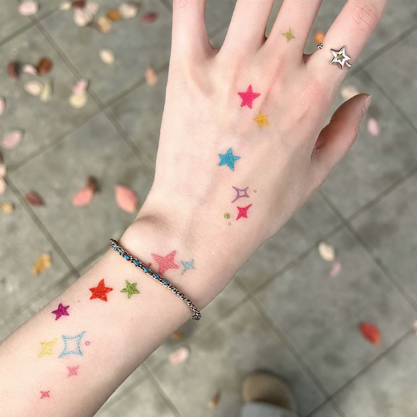 彩色星星小清新防水音乐节脸贴纹身贴可爱蝴蝶手臂高颜值持久