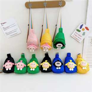 时尚儿童包可爱卡通公仔立体挂件胸包男童女孩出行潮搭休闲小背包