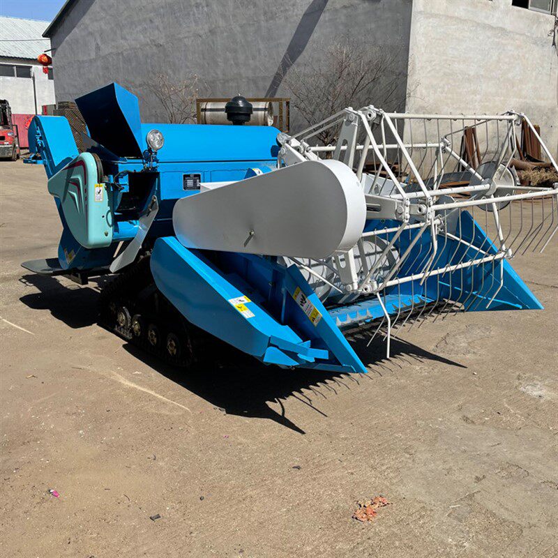 履带式小麦收割脱粒机 能坐人的割麦机 脱粒干净小麦联合收割