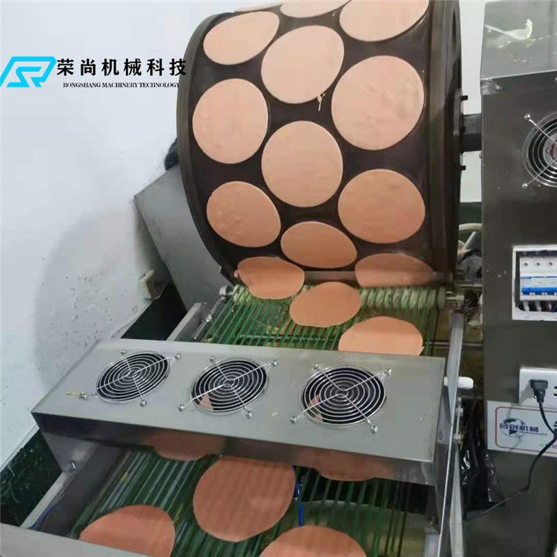 供应外贸三排春卷皮机器 商用春卷皮机 蛋包饭蛋皮机设备