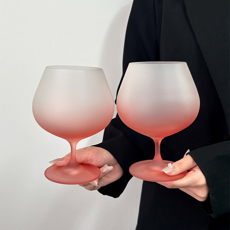 葡萄酒红酒杯家用杯白兰地杯轻奢小众高颜值渐变粉磨砂高脚玻璃杯