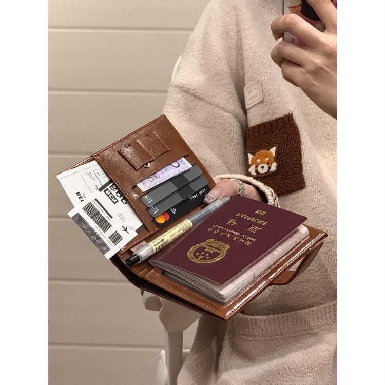 复古油皮护照夹旅行外出证件包一体钱包卡包护照夹皮质护照包出国