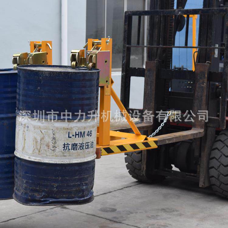 双油桶夹具 叉车油xxp桶夹dg7搬02b 车油桶属具 油桶运叉夹