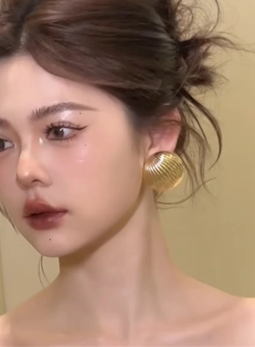 欧美夸张独特金色条纹大耳钉