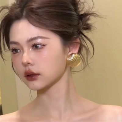 欧美夸张独特金色条纹大耳钉