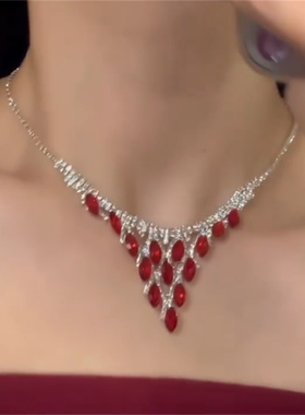 复古红色锆石项链晚宴礼服高级感