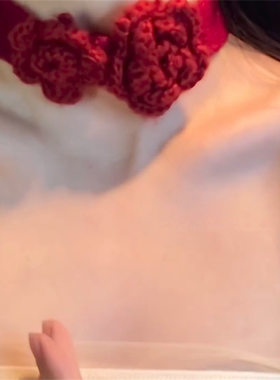 秋冬氛围感红色针织花朵颈链