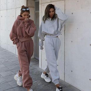 Sports hooded sweater trouser suit 运动连帽卫衣长裤套装