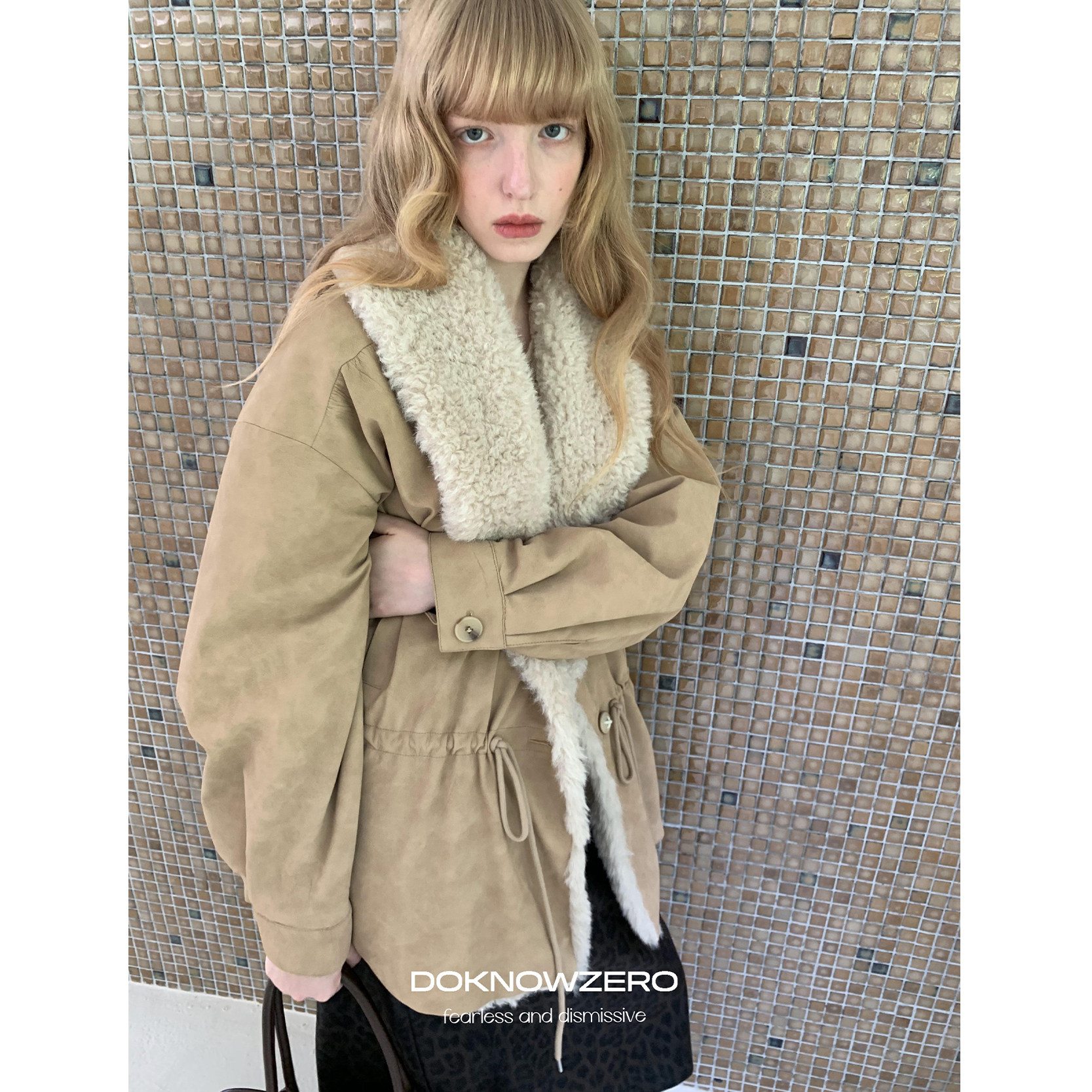 【周洁琼同款】DKZ杏色复古大翻边毛毛领棉服女廓形抽绳夹棉外套,女装/女士精品,棉衣/棉服,淘宝优惠券,粉丝福利购,淘宝优惠卷