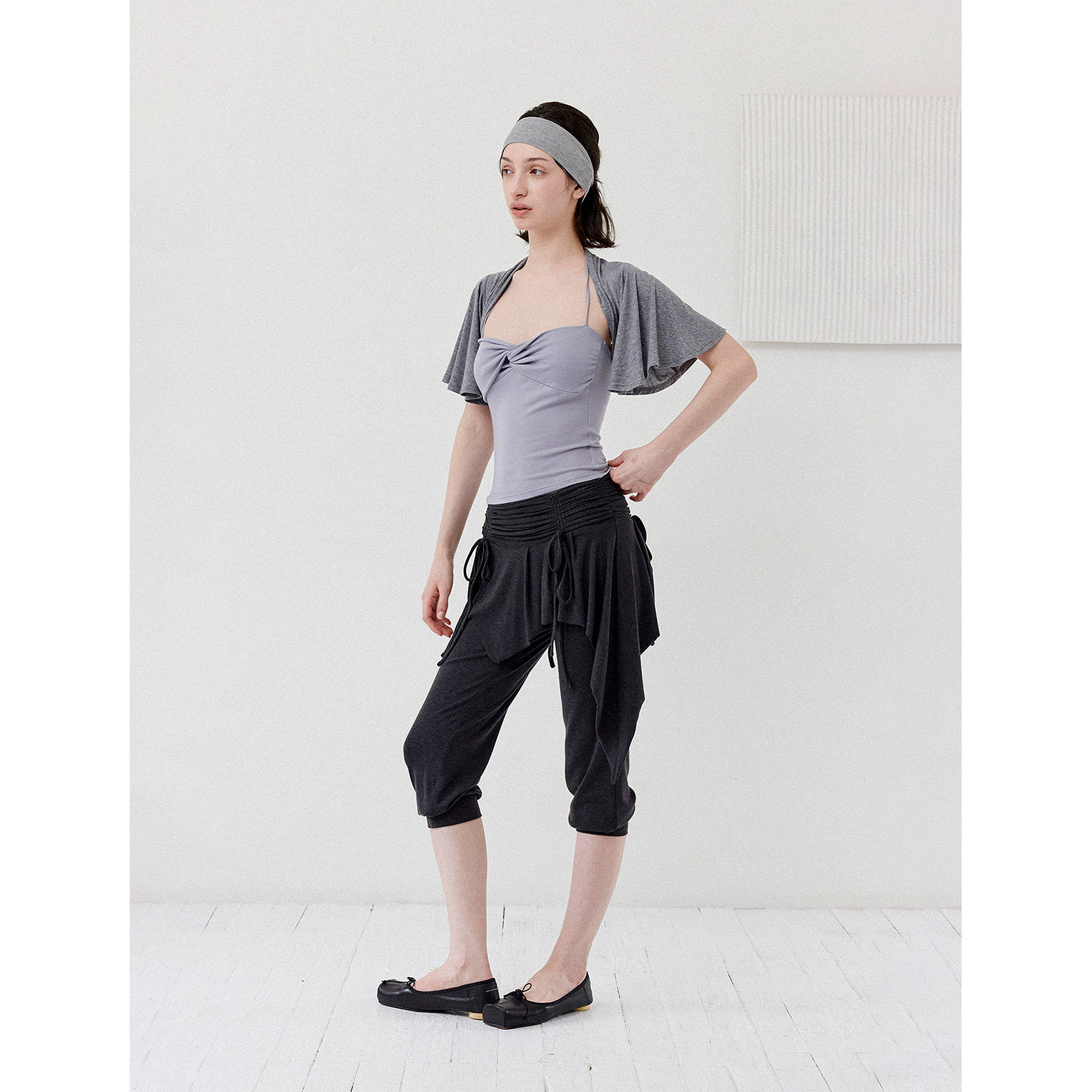 【现货】DKZ 芭蕾风坎肩小衫春夏新款扭结挂脖修身背心两件套