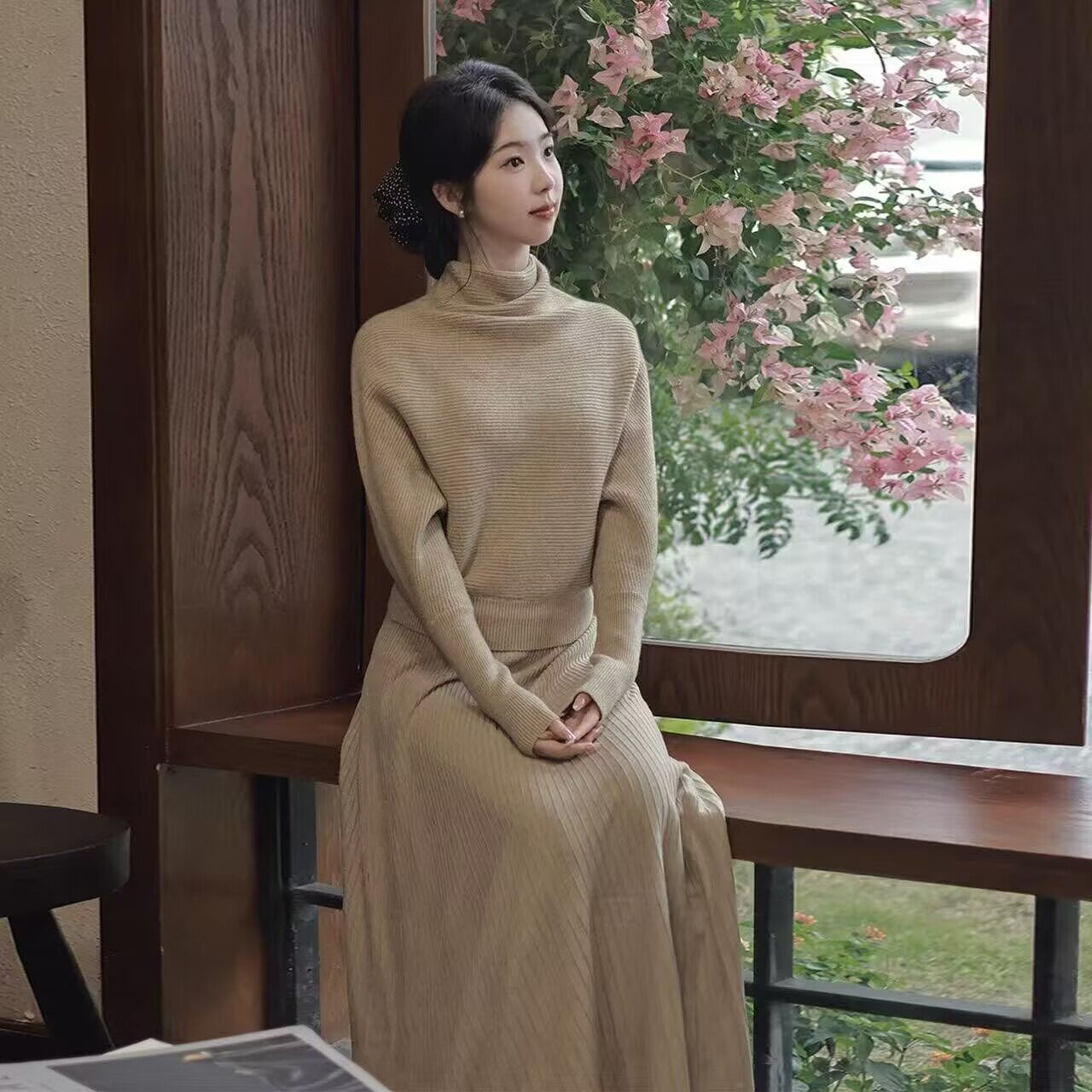慵懒宽松高领针织衫女高腰显瘦百褶过膝半身裙套装