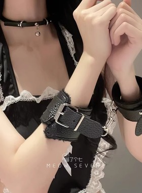 手铐手镯加厚加绒皮质女道具玩具情侣脚镣脚链不伤手拍照辣妹学生