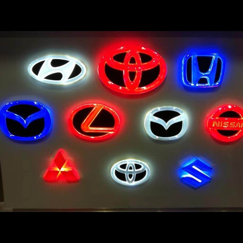 适用于各种车型4D发光LED后尾车标灯