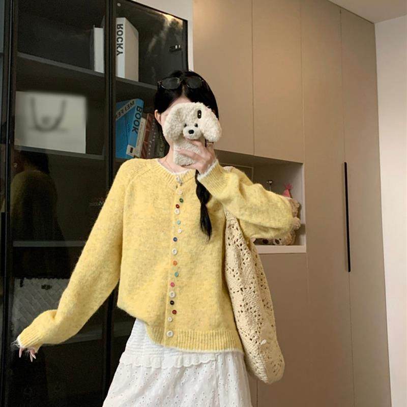 彩扣设计感甜美长袖毛衣女2025秋季新款软糯减龄宽松针织开衫上衣,女装/女士精品,毛衣,淘宝优惠券,粉丝福利购,淘宝优惠卷