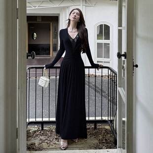 小可wiwi纯欲深V性感蕾丝拼接连衣裙秋季 气质收腰A字长裙 2025新款