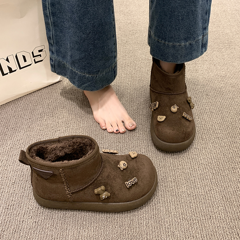 时尚爆款加绒加厚保暖防滑雪地靴