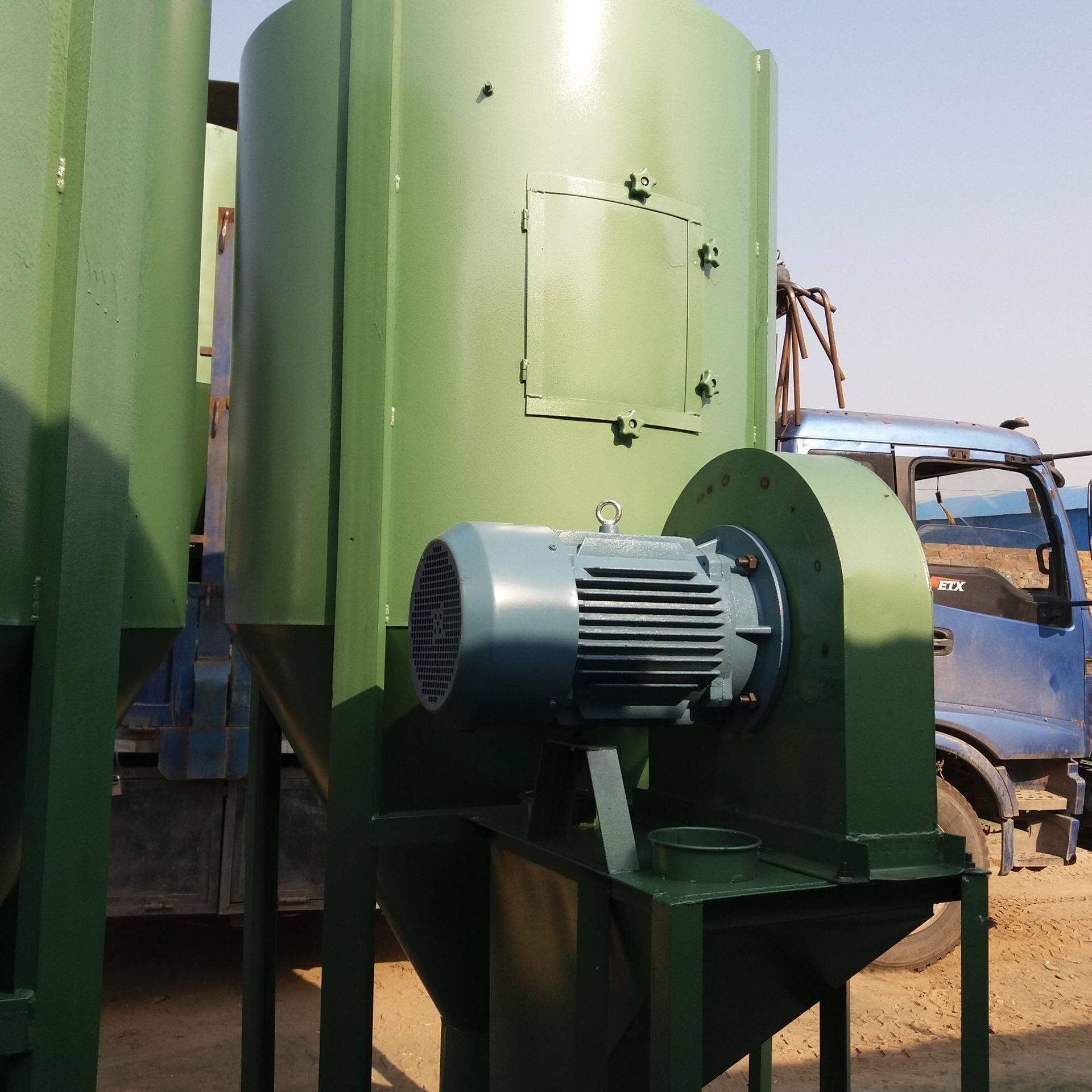 1000型立式饲料粉碎搅拌一体机自吸式养殖用饲料机养猪打料机