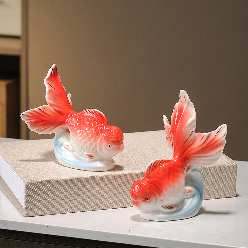 金鱼情侣订婚摆件婚礼锦鲤鱼客厅家居寓意好的送闺蜜新人结婚礼物