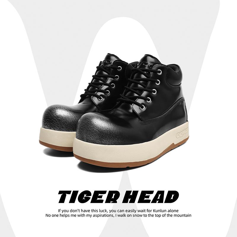 米奇Q版大头黑色户外马丁靴男女