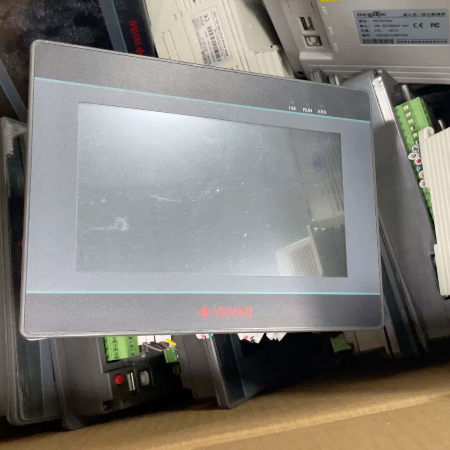 可维修MM-40MR-12MT-700-ES-A4，中达优控一体机