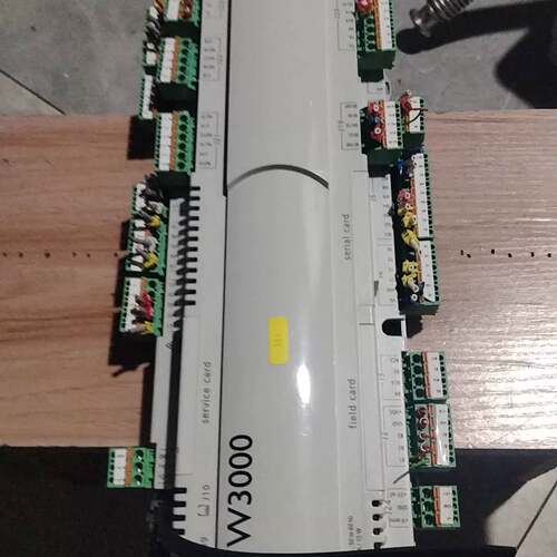 可维修克莱门特CAREL W3000控制器，型号PC03CU00G
