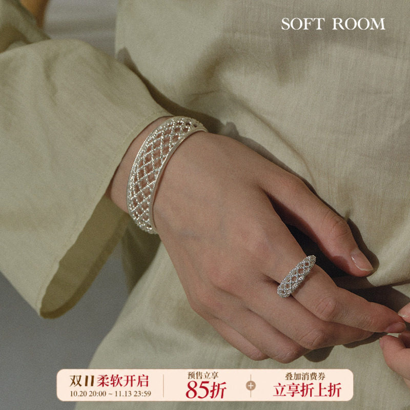 SOFT ROOM镂空月牙戒指网格纹配饰女小众设计高级感轻奢简约百搭