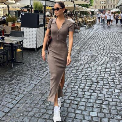 Single row button dress with side slit  单排扣修身开衩连衣裙