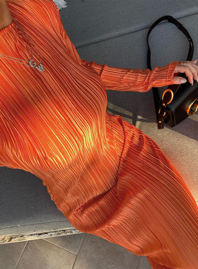 Leisure slim long sleeve dress woman    休闲修身长袖连衣裙女