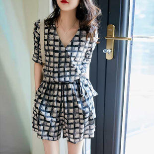 女士高腰显瘦休闲连体短裤 High waist slimming casual jumpsuit