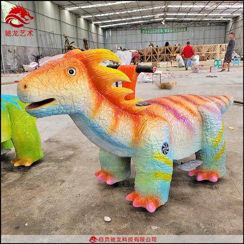 广场游乐恐龙车动物造型软体橡胶遥控扫码充电恐龙跑跑车厂家