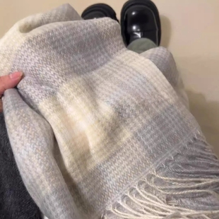 格子围巾女生冬流行高级感百搭围脖韩系氛围感学生护颈防寒保暖