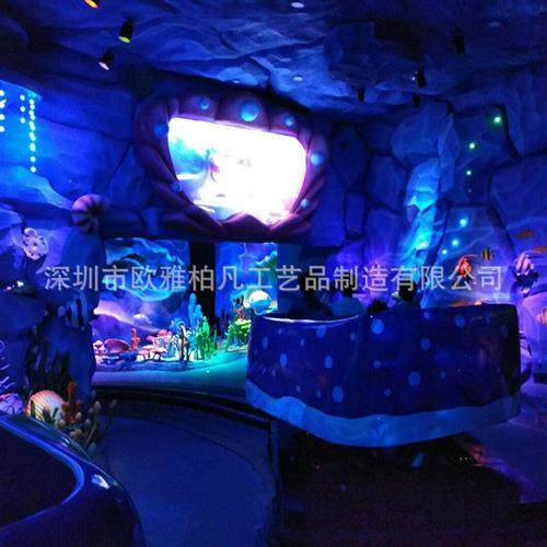 米大型主题公园游园花车发光巡游玻璃钢万圣节雕塑美陈电动车