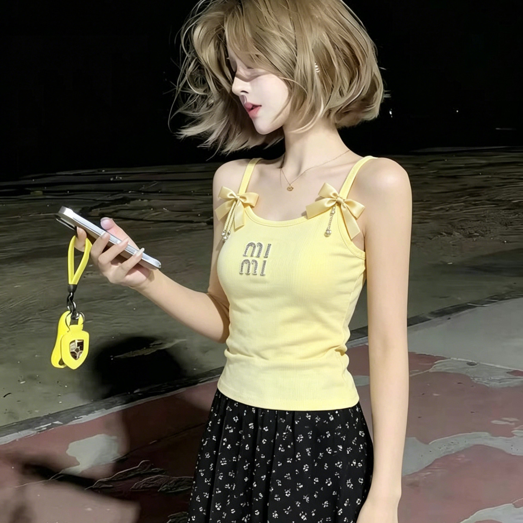 甜美可爱风蝴蝶结吊带背心女夏季新款白色修身显瘦百搭针织上衣