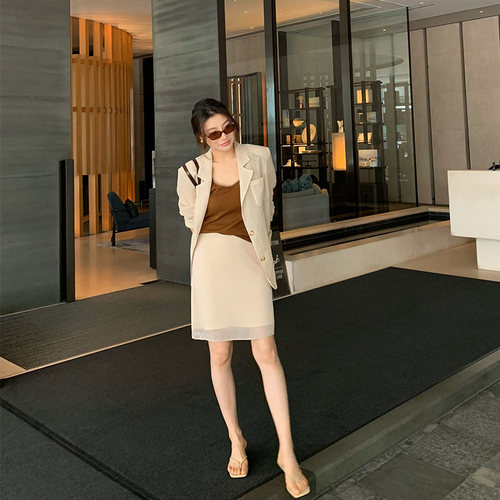 龍喜儿 纯色网纱半身裙女时尚设计感气质显瘦百搭休闲A字裙P151