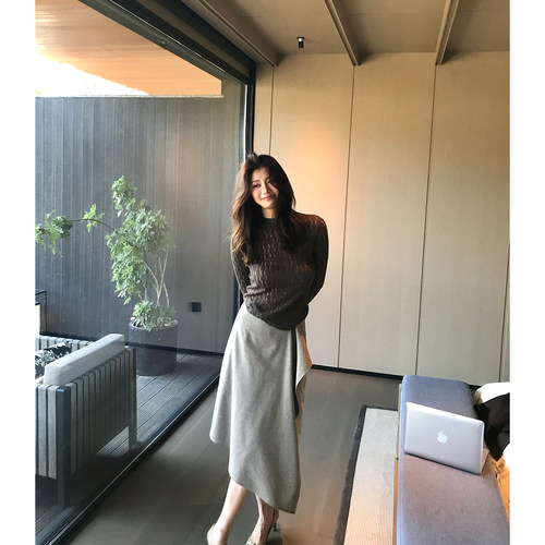 龍喜儿 设计感羊毛不规则半身裙女秋冬高腰显瘦中长款A字裙D545